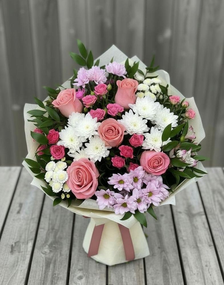Букет цветов из: Альстромерии, Гвоздики, Розы и Хризантемы в Камышине