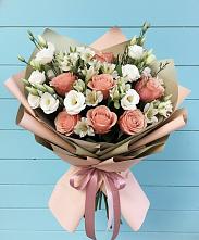 Букет цветов из:  Розы, Альстромерии и Лизиантусы в Камышине