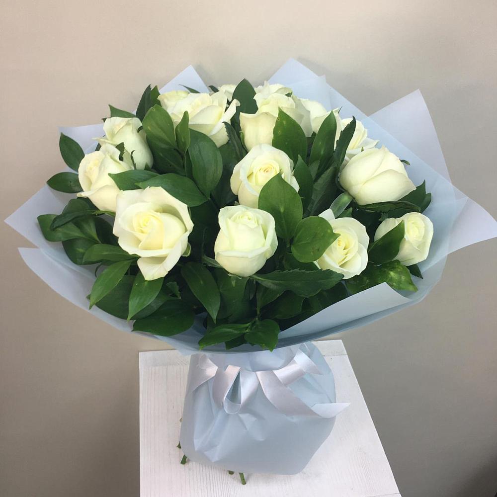 Букет 15 Белых роз Проуд в Камышине
