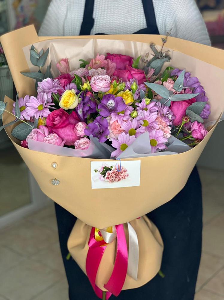 Букет цветов из: Хризантемы, Гвоздики и Альстромерии в Камышине