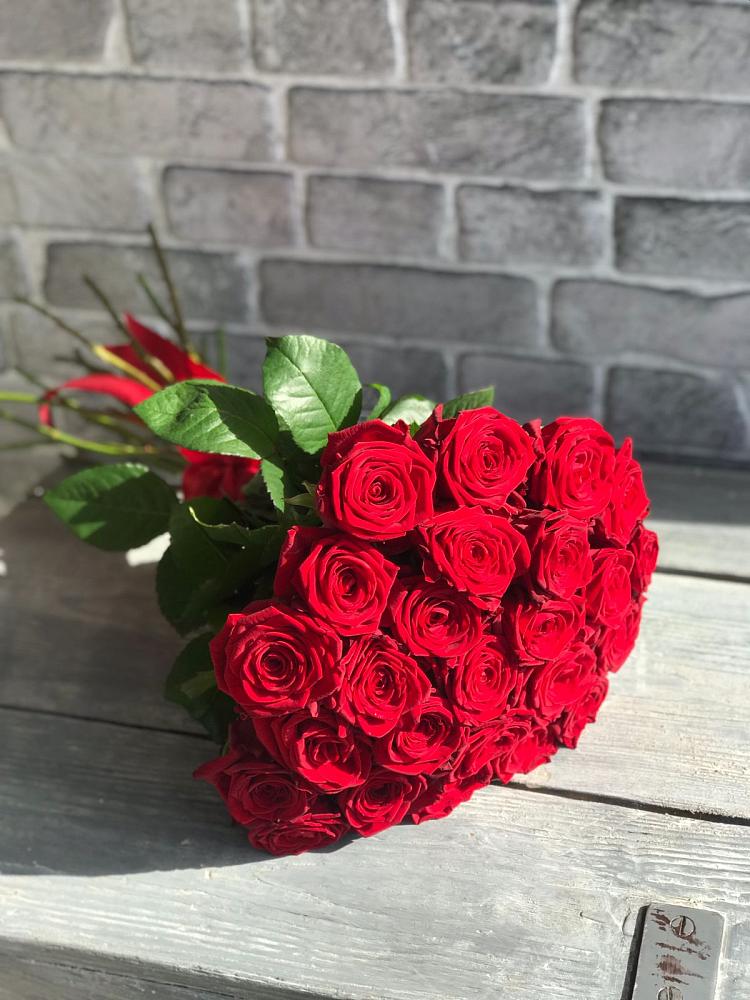 Букет Красные розы Фридом в Камышине
