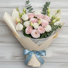 Букет цветов из:  Лизиантусы в Камышине