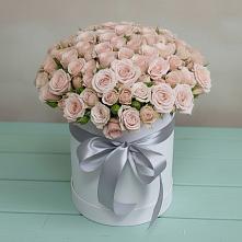 Цветочная композиция из Розы в шляпной коробке в Камышине