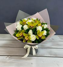 Букет цветов из:  Орхидеи и Розы в Камышине