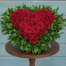 Цветочная композиция из Розы в виде сердца в Камышине