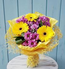 Букет цветов из:  Хризантемы и Герберы #REPLACE_PRED# Камышине