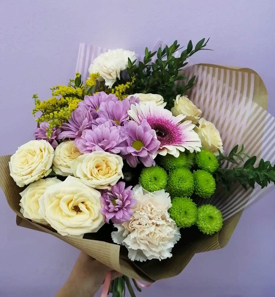 Букет цветов из: Хризантемы, Розы, Гвоздики и Герберы в Камышине