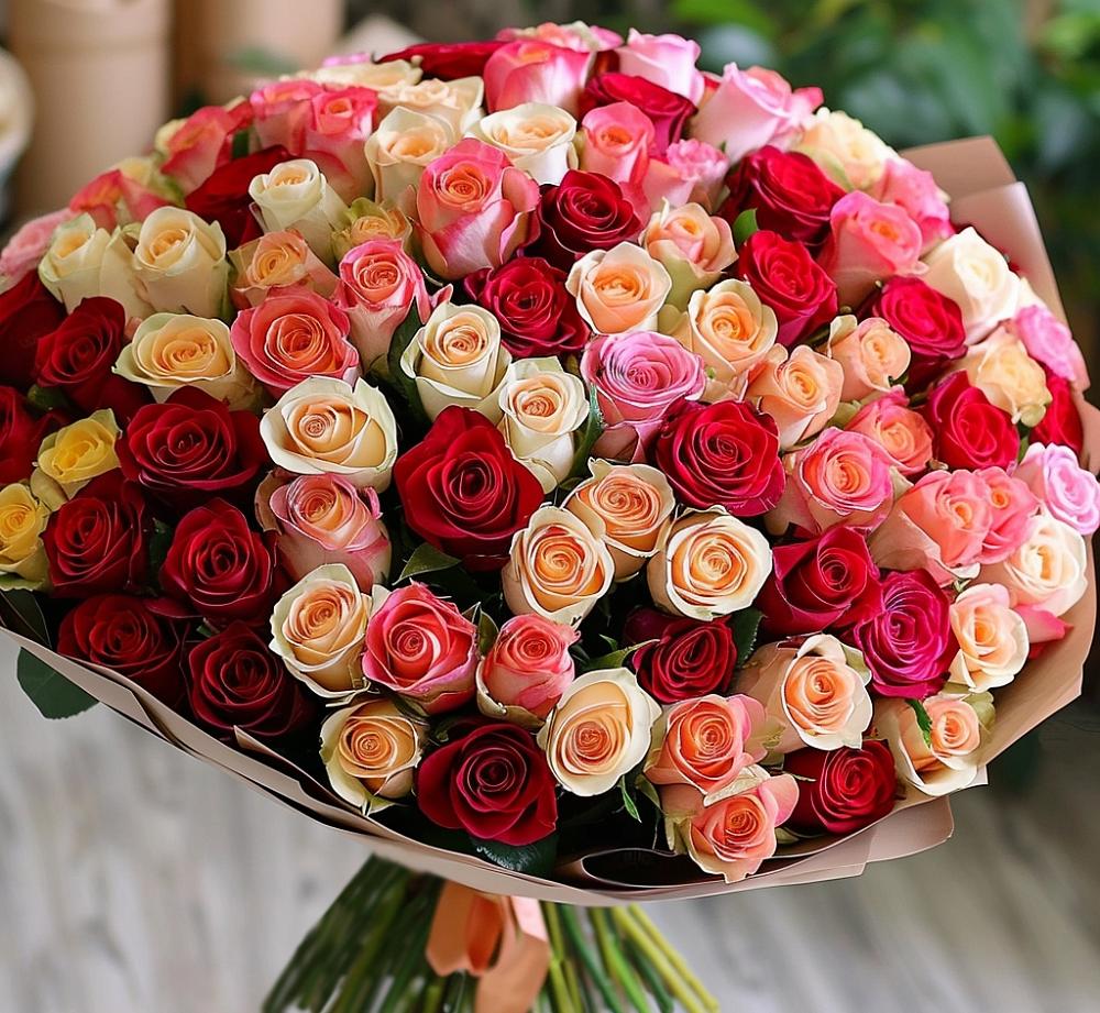 Букет 101 Разноцветная роза в Камышине