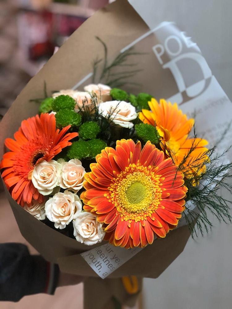 Букет цветов из: Герберы, Хризантемы и Розы в Камышине