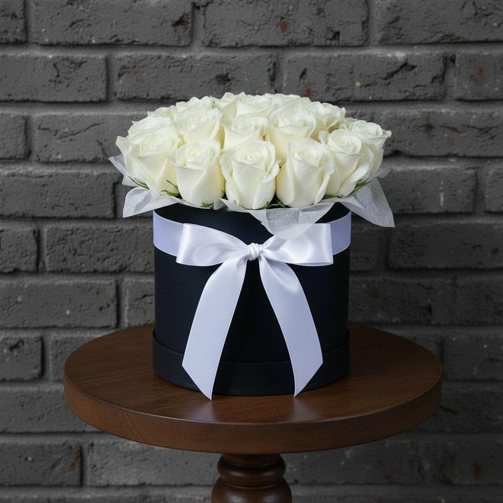 Цветочная композиция из Розы в шляпной коробке в Камышине