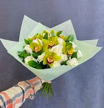 Букет цветов из:  Орхидеи и Розы в Камышине